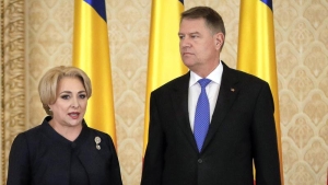 Viorica Dăncilă şi Klaus Iohannis (Sursa foto: Twitter)