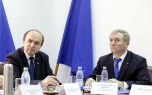 Augustin Lazăr a specificat că discuţia la care se referă Tudorel Toader era despre echipe complete sau mixte între cele două instituţii, echipe care nu au fost alcătuite niciodată. Ministrul de resort a precizat că discuţia se referea strict la existenţa altor protocoale, iar Lazăr şi-a menţinut declaraţia referitoare la faptul că s-a discutat despre existenţa sau nu a unor echipe mixte.