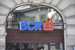 BCR opreşte temporar sistemul informatic care gestionează operaţiunile cu carduri