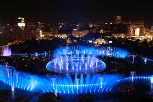 Evenimentului urban SIMFONIA APEI debutează pe 4 mai, cu începere de la ora 21.00.