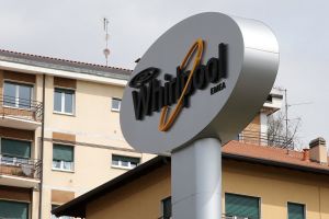 Italia renunţă la subvenţiile acordate Whirlpool