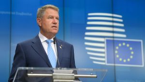 Iohannis a câştigat mai puţini bani din salariu anul trecut 