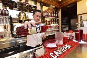 Campari vrea să achiziţioneze producătorul de rom Rhumantilles