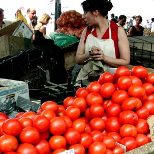 MADR continuă monitorizarea comerţului de fructe şi legume