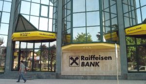 Raiffeisen Bank lansează o aplicaţie pentru plata cu telefonul mobil