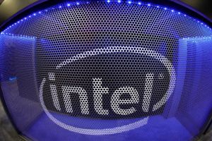 Intel a lansat primul său procesor care utilizează inteligenţa artificială