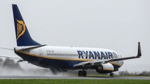 Ryanair închide patru baze din Spania