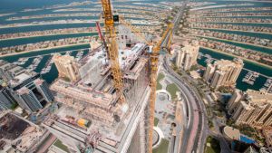 Dubai construieşte una dintre cele mai înalte piscine infinity