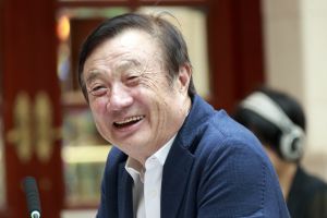 Ren Zhengfei, directorul executiv al gigantului Huawei, a declarat: "Dacă SUA ne abordează cu bună credinţă şi promit să îşi schimbe abordarea iraţională faţă de Huawei, atunci suntem deschişi la un dialog. SUA nu ar trebui să încerce să distrugă Huawei pentru ceva banal". Sursa foto: www.huawei.com