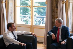 Emmanuel Macron, Dacian Cioloş (Sursă foto: Twitter)