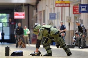 Exerciţiul antitero început în Bucureşti continuă la Universitatea Biotera