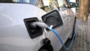 Vânzările de autoturisme ecologice au ajuns la o pondere de 3,7% în total