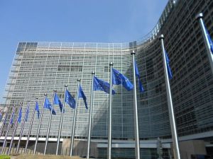 Comisia Europeană menţine MCV în cazul României după ce a constatat o involuţie faţă de progresele din anii precedenţi