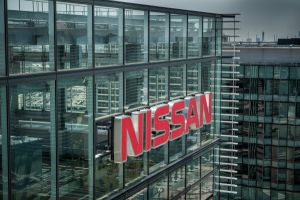 Nissan vrea să schimbe strategia şi să devină mai mic şi mai profitabil