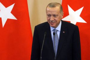 Erdogan ameninţă să "gonească teroriştii" de la frontieră