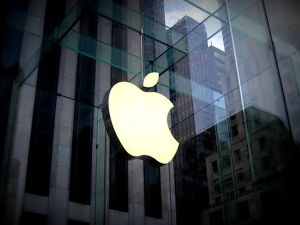 Apple va aloca 2,5 miliarde de dolari pentru a atenua criza locuinţelor din California