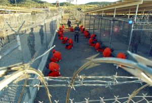 Justiţia franceză anchetează oficiali americani cu privire la tortura de la Guantanamo