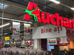 Altex şi Auchan România au lansat primul shop-in-shop din România