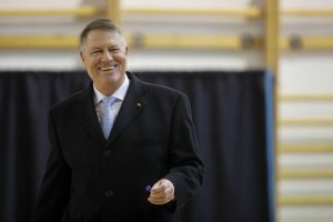 Klaus Iohannis a câştigat în oraşe şi a pierdut în două comune