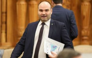 "Aceste alegeri au fost o provocare pentru noi toţi, un test pe care apreciez că l-am trecut cu succes''