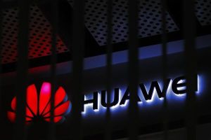 Huawei intenţioneză să deschidă o uzină în Europa 