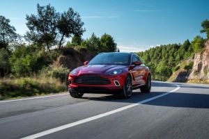 Primul SUV din istoria Aston Martin, disponibil în ţara noastră 