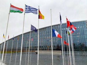 Ambasadorii NATO se reunesc de urgenţă la Bruxelles