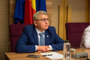 Senatul a respins legea privind prorogarea dublării alocaţiilor până la 1 august