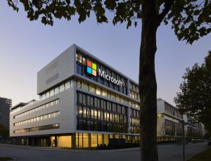 Microsoft a lansat primul laborator dotat cu inteligenţă artificială în cadrul ASE