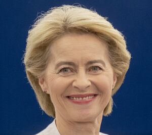 Ursula von der Leyen: "Investiţiile vor fi considerabile şi vor ajunge rapid la 25 de miliarde de euro. Pentru a realiza acest lucru, voi propune Consiliului şi Parlamentului în această săptămână să elibereze în piaţă 7,5 miliarde de euro de lichidităţi pentru investiţii. Voi înfiinţa un grup operativ care să colaboreze cu statele membre pentru a mă asigura că fluxul banilor va începe în următoarele săptămâni".