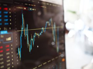 Wall Street a închis în creştere datorită măsurilor de susţinere anunţate de Rezerva Federală