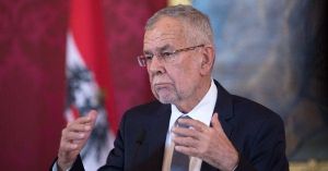 Preşedintele Austriei, prins când încălca măsurile de restricţie