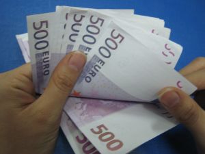 FMI a aprobat programul de asistenţă de 5 miliarde euro pentru Ucraina