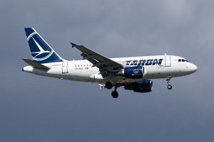 Tarom va avea un număr de angajaţi redus la jumătate