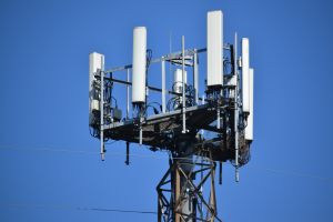 Nokia a lansat noi reţele wireless 5G pentru clienţii industriali