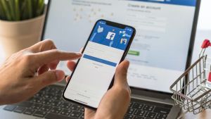 Facebook a eliminat unul dintre cele mai mari grupuri anti-mască de pe platforma sa