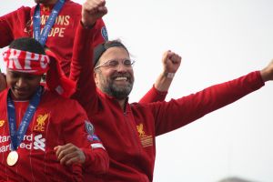 Jurgen Klopp, desemnat antrenorul sezonului de Asociaţia managerilor din liga engleză de fotbal