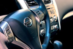 Nissan ar putea înregistra o pierdere operaţională record în acest an