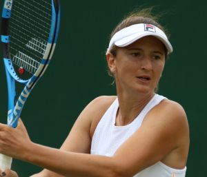 Irina Begu a învins-o pe Sevastova şi s-a calificat în turul doi la turneul de la Praga