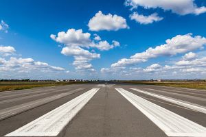 Modernizarea Pistei 2 a aeroportului Henri Coandă începe luna aceasta 