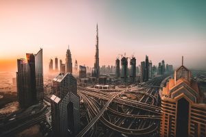 Autorităţile din Dubai relaxează normele privind vânzarea de băuturi alcoolice pentru a stimula relansarea economiei