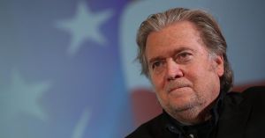 Steve Bannon, fostul consilier al lui Trump, reţinut pentru deturnare de fonduri