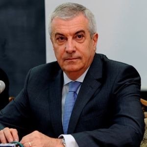 "Guvernul nu reuşeşte să îşi ia comisionul pentru achiziţia măştilor de protecţie"