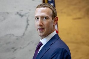 Mark Zuckerberg l-a avertizat pe Donald Trump în privinţa riscului pe care îl reprezintă companiile chineze de tehnologie