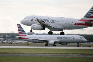 American Airlines va utiliza un dezinfectant cu efect îndelungat în avioanele pe care le deţine