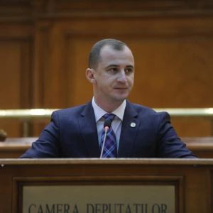 PSD aşteaptă decizia CCR privind moţiunea de cenzură