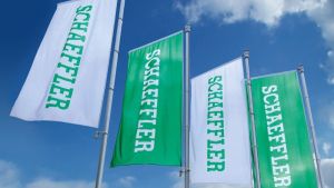 Schaeffler anunţă concedieri şi închiderea unor fabrici