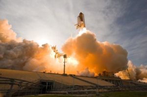 SpaceX a amânat lansarea următoarei tranşe de microsateliţi Starlink 