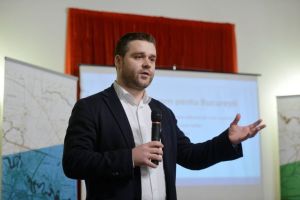 "DNA să facă un audit al sumelor pentru reclama personală a lui Gabriel Mutu pe materialele primăriei"