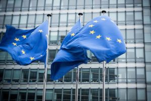 UE poate tăia fondurile europene cuvenite României dacă pensiile cresc cu 40%